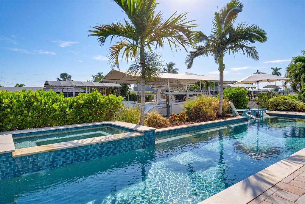 Image 2 of property listing at 3708 ROYAL PALM DRIVE, Bradenton, FL 34210