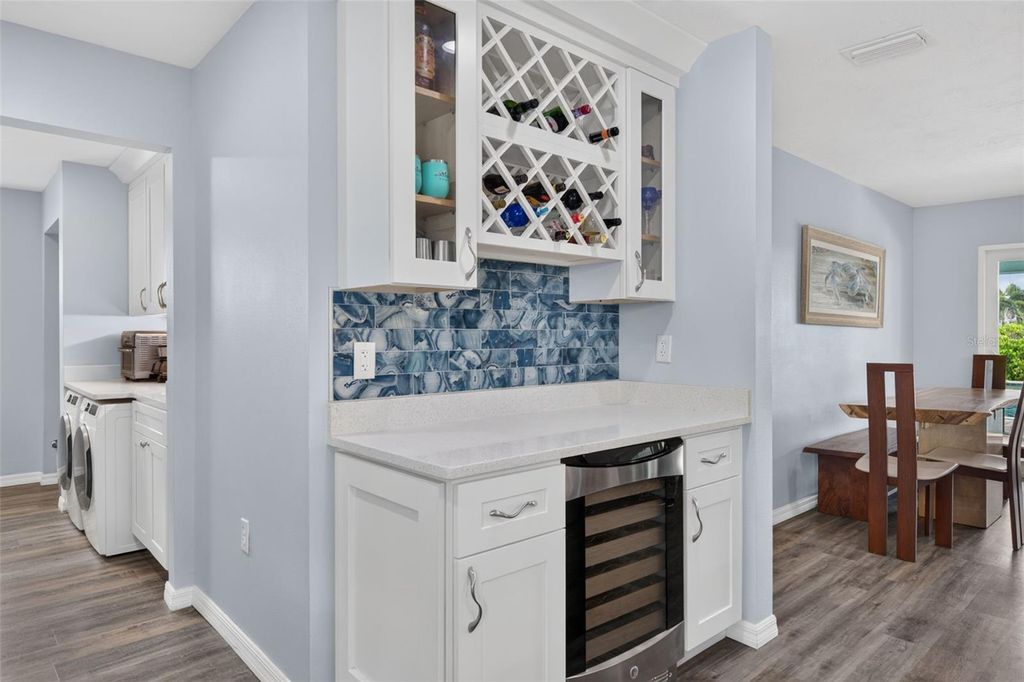 Image 18 of property listing at 3708 ROYAL PALM DRIVE, Bradenton, FL 34210