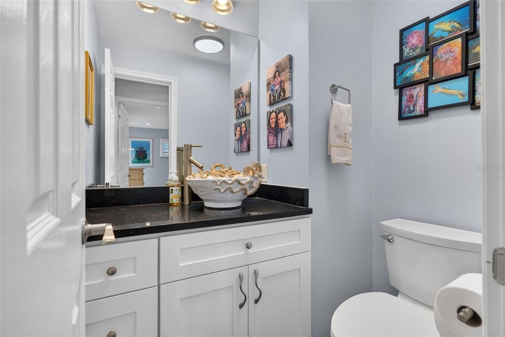 Image 25 of property listing at 3708 ROYAL PALM DRIVE, Bradenton, FL 34210