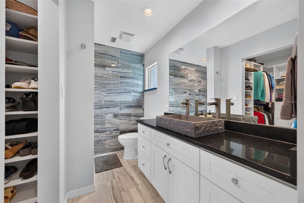 Image 29 of property listing at 3708 ROYAL PALM DRIVE, Bradenton, FL 34210