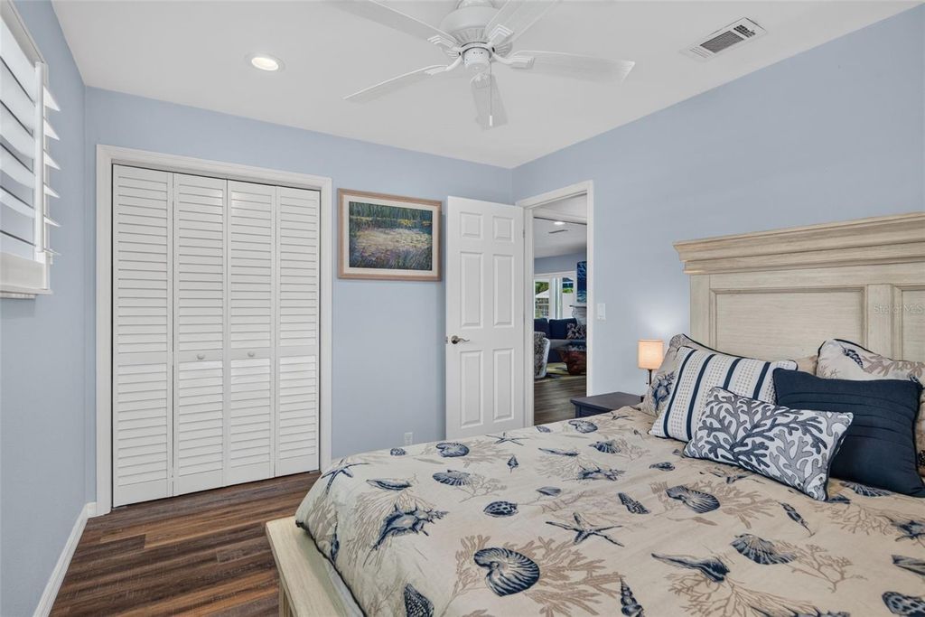 Image 34 of property listing at 3708 ROYAL PALM DRIVE, Bradenton, FL 34210