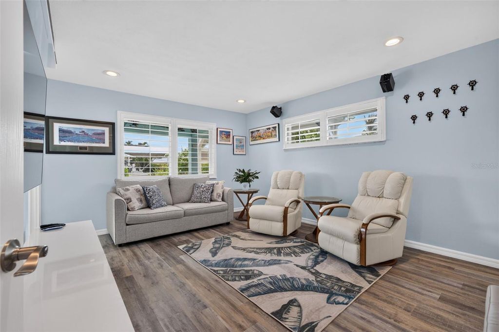 Image 37 of property listing at 3708 ROYAL PALM DRIVE, Bradenton, FL 34210