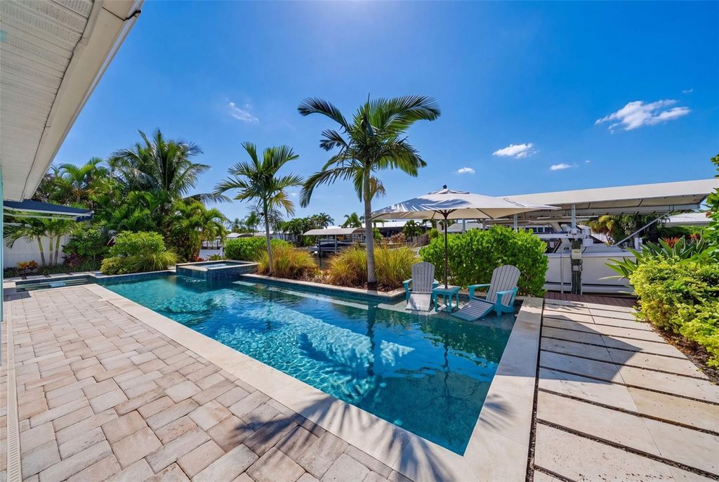 Image 44 of property listing at 3708 ROYAL PALM DRIVE, Bradenton, FL 34210