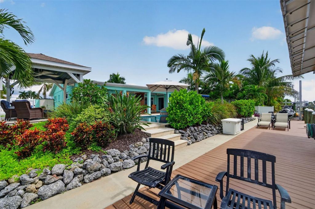 Image 50 of property listing at 3708 ROYAL PALM DRIVE, Bradenton, FL 34210