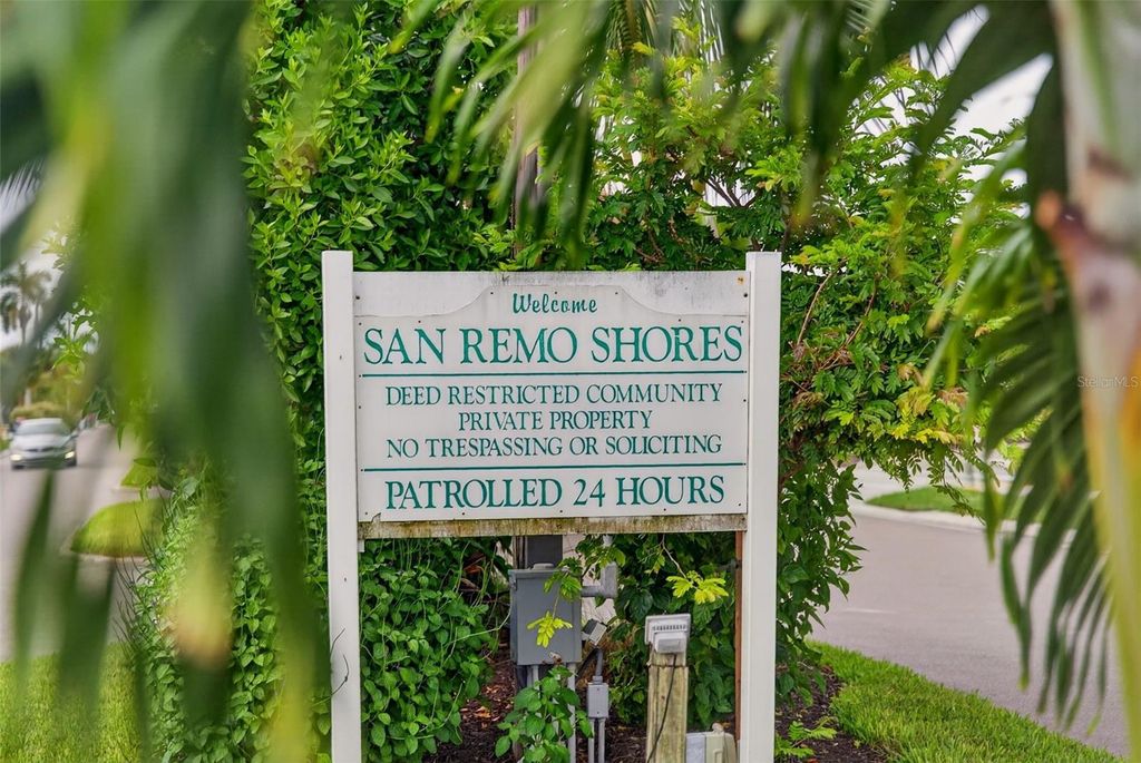Image 57 of property listing at 3708 ROYAL PALM DRIVE, Bradenton, FL 34210