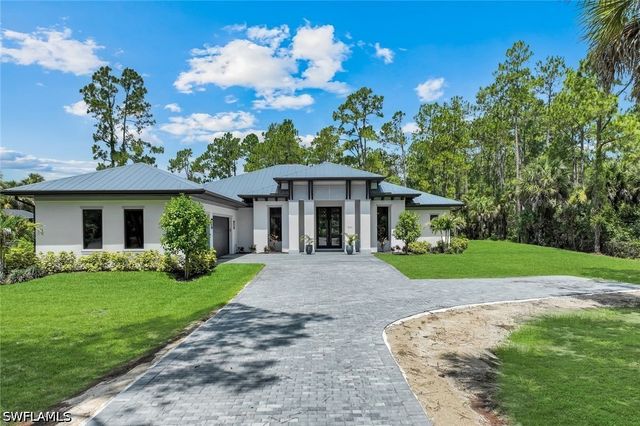 933 11th ST SW, Naples, FL 34117
