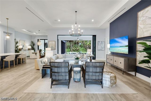 933 11th ST SW, Naples, FL 34117