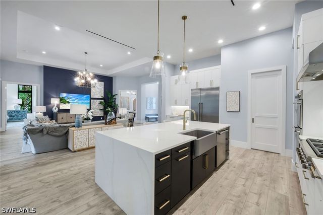 933 11th ST SW, Naples, FL 34117