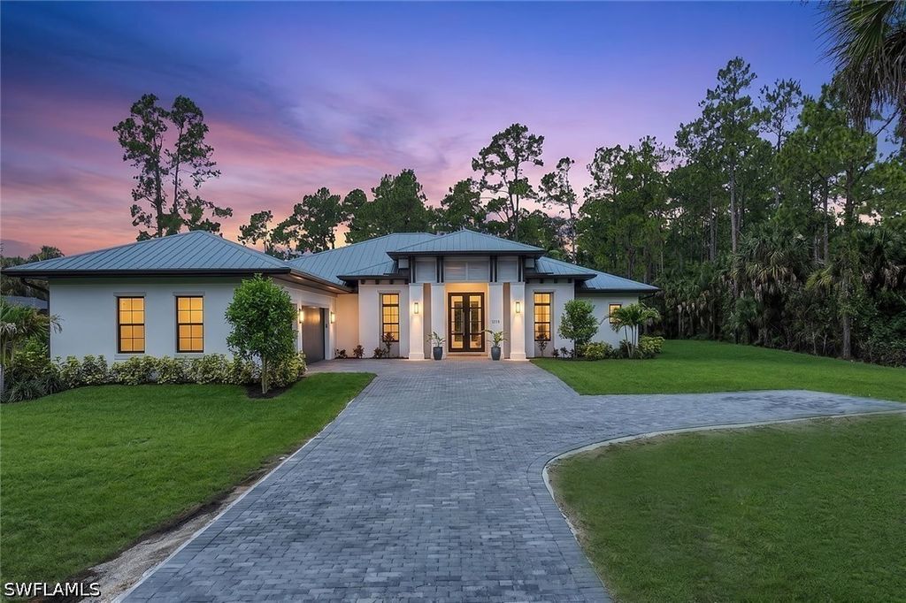 933 11th ST SW, Naples, FL 34117