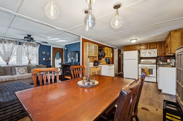 1830 Old Clarksville Pike, Chapmansboro, TN 37035