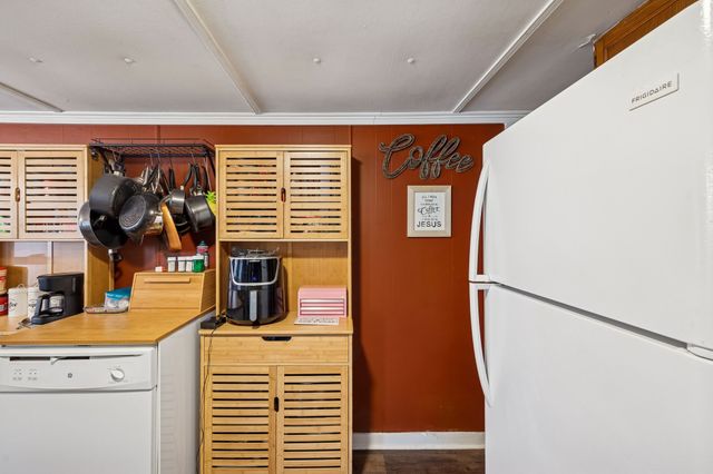 1830 Old Clarksville Pike, Chapmansboro, TN 37035