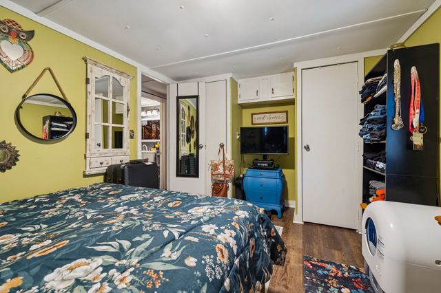 1830 Old Clarksville Pike, Chapmansboro, TN 37035