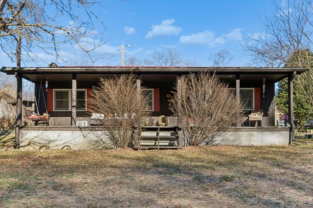 1830 Old Clarksville Pike, Chapmansboro, TN 37035