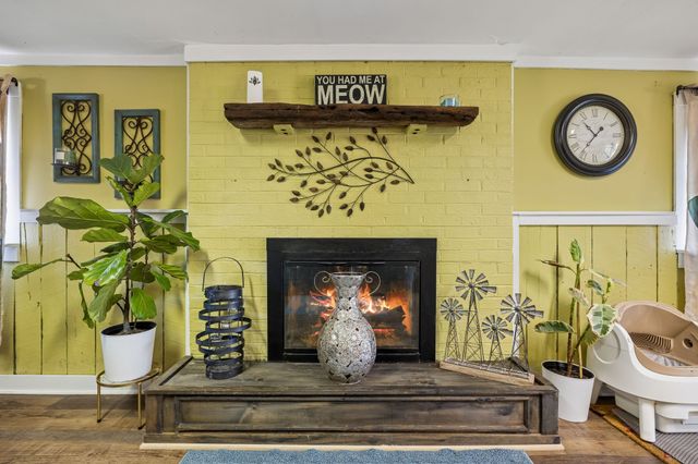 1830 Old Clarksville Pike, Chapmansboro, TN 37035