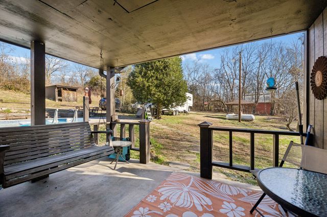 1830 Old Clarksville Pike, Chapmansboro, TN 37035