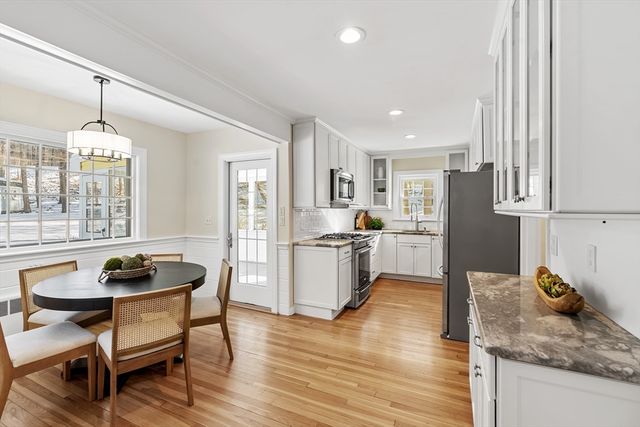 37 Davelin Road, Wayland, MA 01778