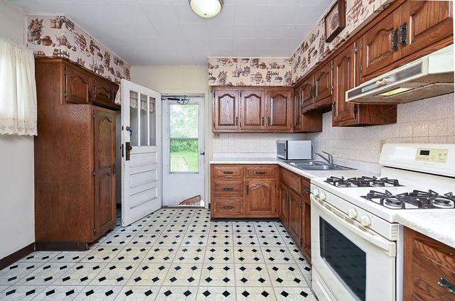 502 Bairdford Rd, West Deer, PA 15044