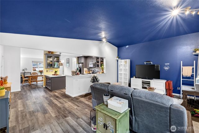 16616 133rd Place SE, Renton, WA 98058