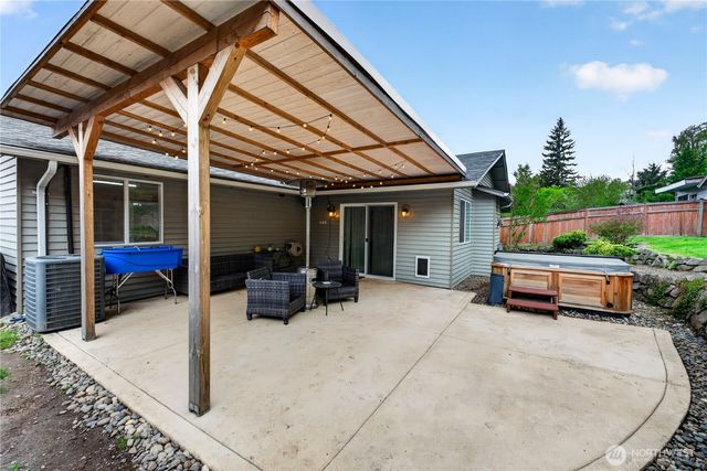 16616 133rd Place SE, Renton, WA 98058