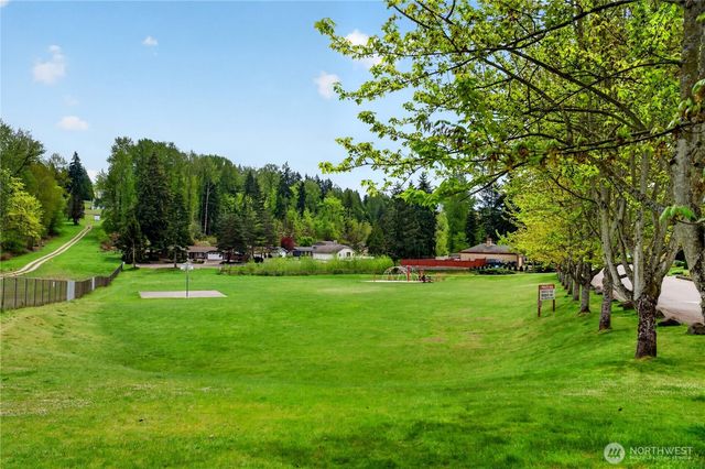 16616 133rd Place SE, Renton, WA 98058