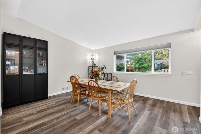 16616 133rd Place SE, Renton, WA 98058