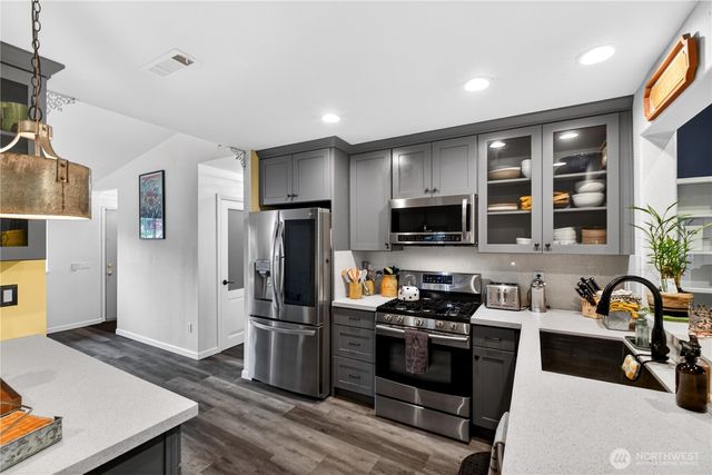 16616 133rd Place SE, Renton, WA 98058