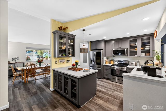 16616 133rd Place SE, Renton, WA 98058