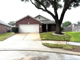 10527 Friars Hill, Houston, TX 77070
