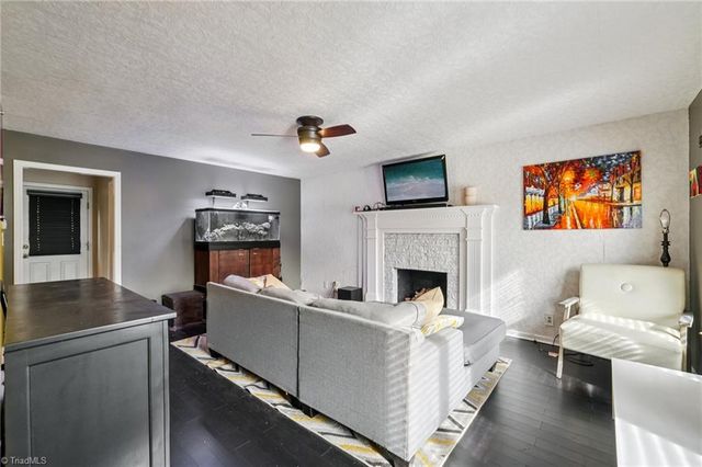 113 Briar Ridge Circle, Winston-salem, NC 27104