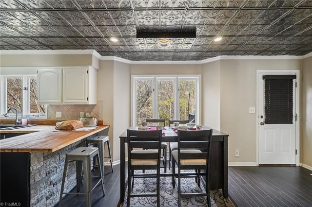 113 Briar Ridge Circle, Winston-salem, NC 27104