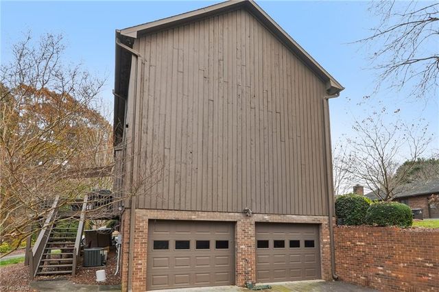 113 Briar Ridge Circle, Winston-salem, NC 27104