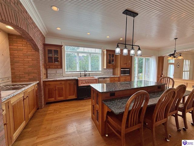 710 Landsdowne Court, Elizabethtown, KY 42701