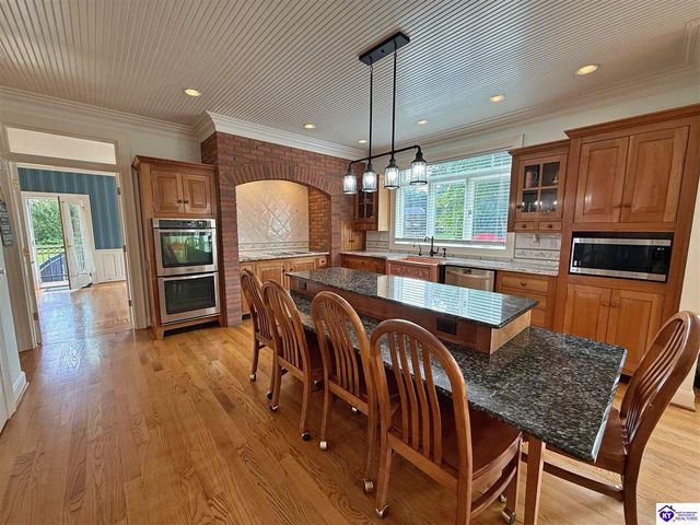 710 Landsdowne Court, Elizabethtown, KY 42701