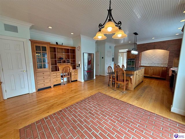710 Landsdowne Court, Elizabethtown, KY 42701