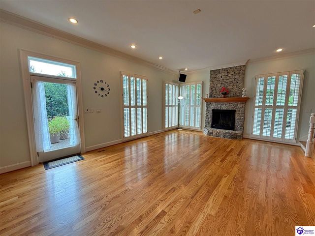 710 Landsdowne Court, Elizabethtown, KY 42701