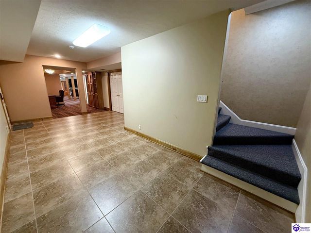 710 Landsdowne Court, Elizabethtown, KY 42701