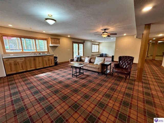 710 Landsdowne Court, Elizabethtown, KY 42701