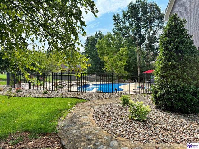 710 Landsdowne Court, Elizabethtown, KY 42701