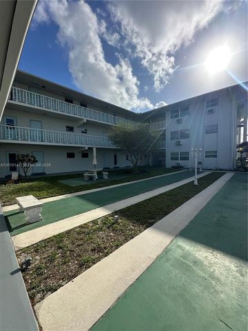 1050 E Sample Rd 208, Pompano Beach, FL 33064