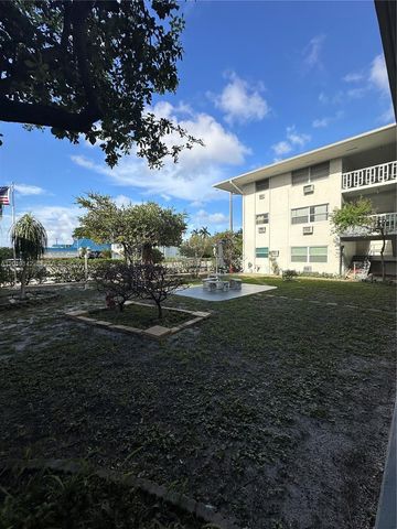 1050 E Sample Rd 208, Pompano Beach, FL 33064