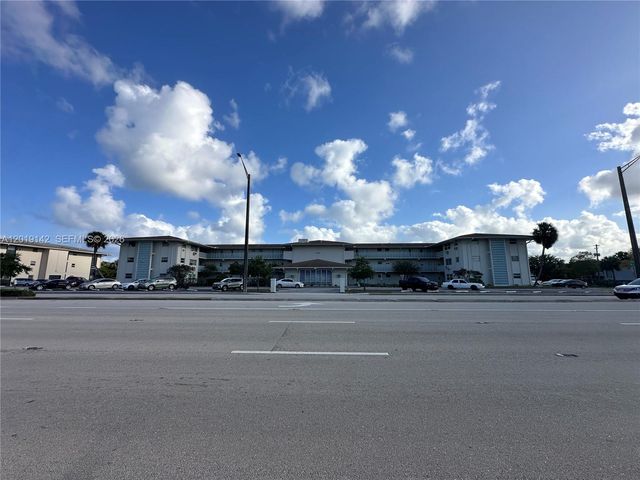 1050 E Sample Rd 208, Pompano Beach, FL 33064