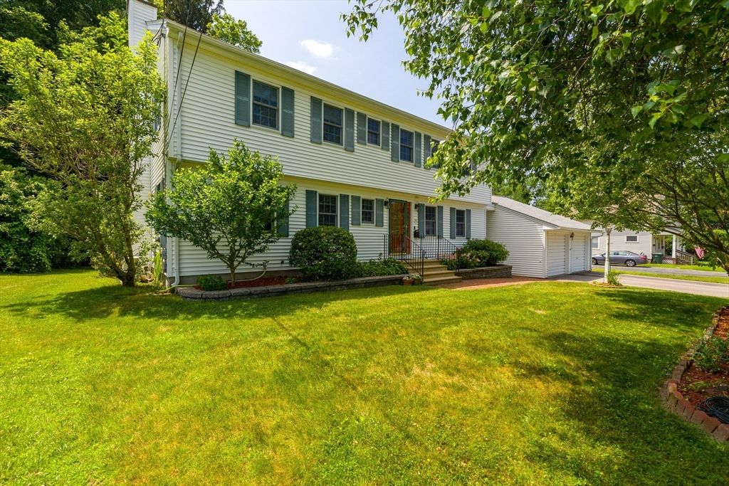 59 Berlin St, Auburn, MA 01501