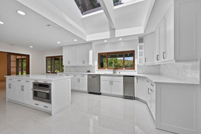 1007 LAKEWOOD DRIVE, Brandon, FL 33510