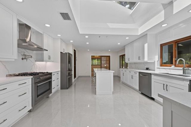 1007 LAKEWOOD DRIVE, Brandon, FL 33510