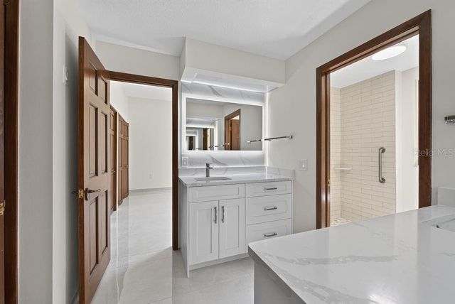 1007 LAKEWOOD DRIVE, Brandon, FL 33510