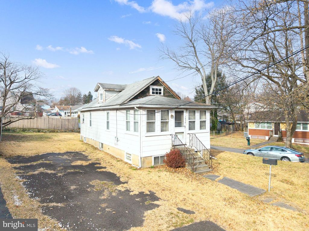 1978 SUMMIT AVE, Feasterville Trevose, PA 19053