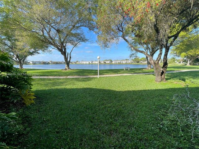 3457 NW 44th St 104, Oakland Park, FL 33309