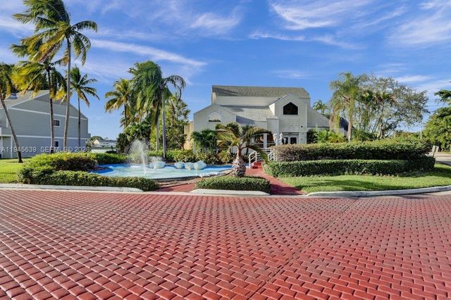 3457 NW 44th St 104, Oakland Park, FL 33309