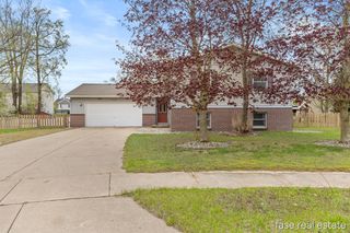 320 Maizie Lane, Sparta, MI 49345