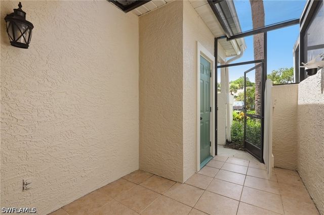 81 Emerald Woods DR M3, Naples, FL 34108
